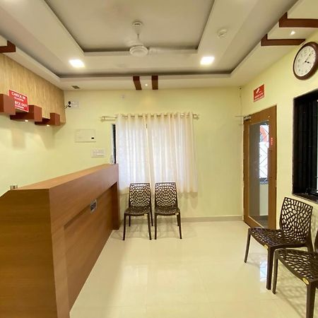 מלון פורבורים Prabhuvihar Residency מראה חיצוני תמונה