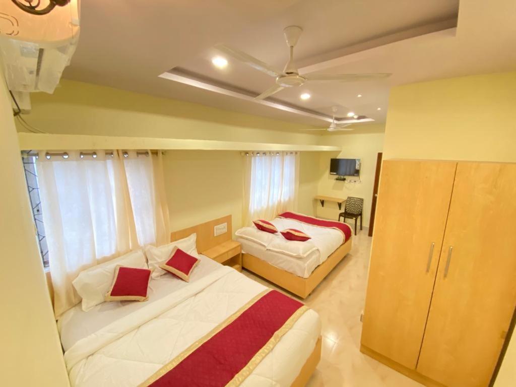 מלון פורבורים Prabhuvihar Residency מראה חיצוני תמונה