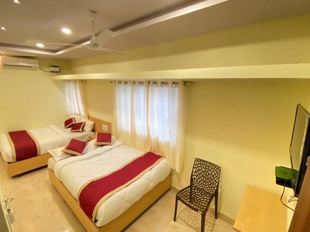 מלון פורבורים Prabhuvihar Residency מראה חיצוני תמונה